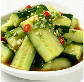 K2. Gurken mit Knoblauch