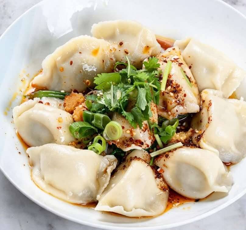 W1. Chiliöl übergossene Dumplings
