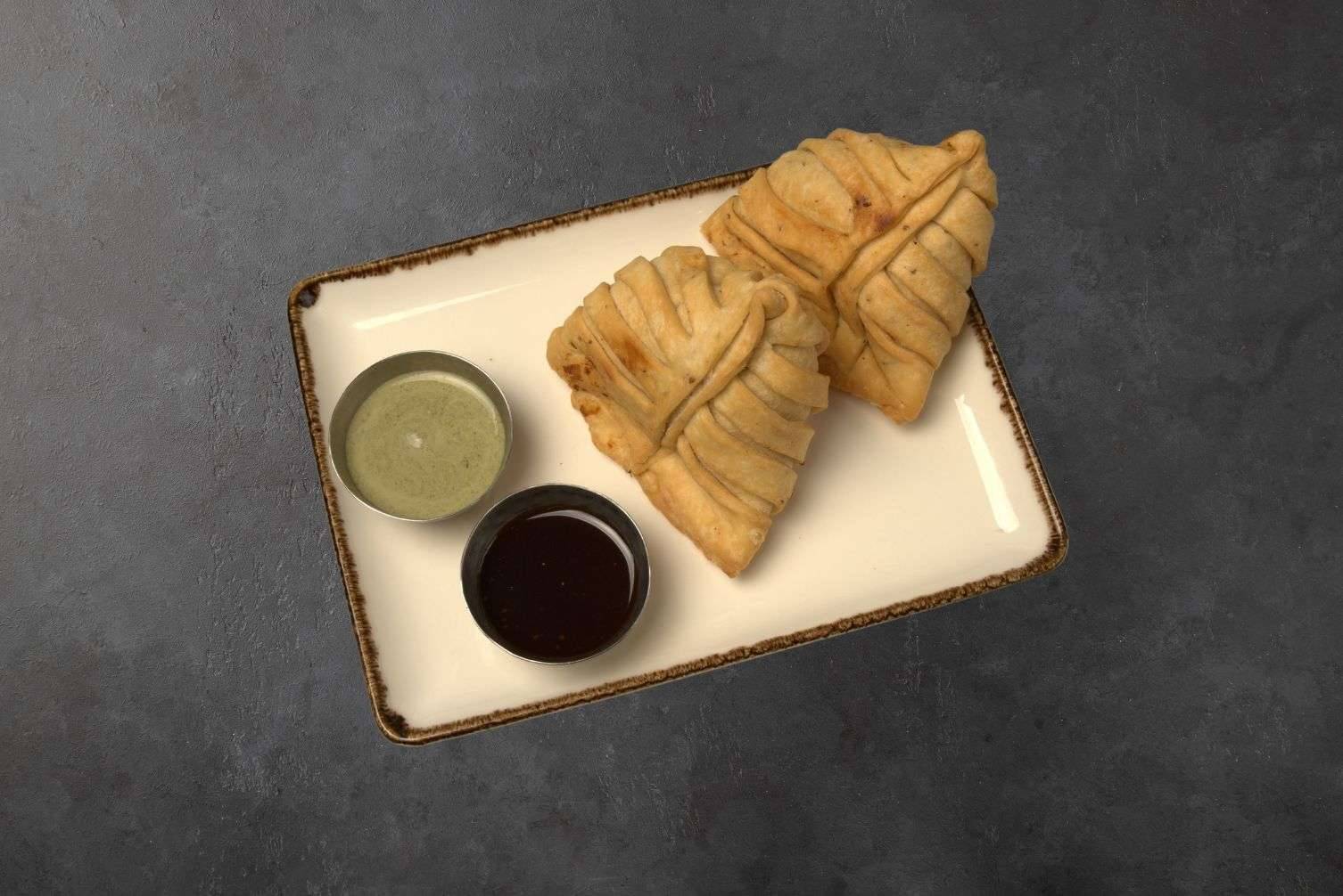 Chicken Samosa (2 Pcs) ⭐