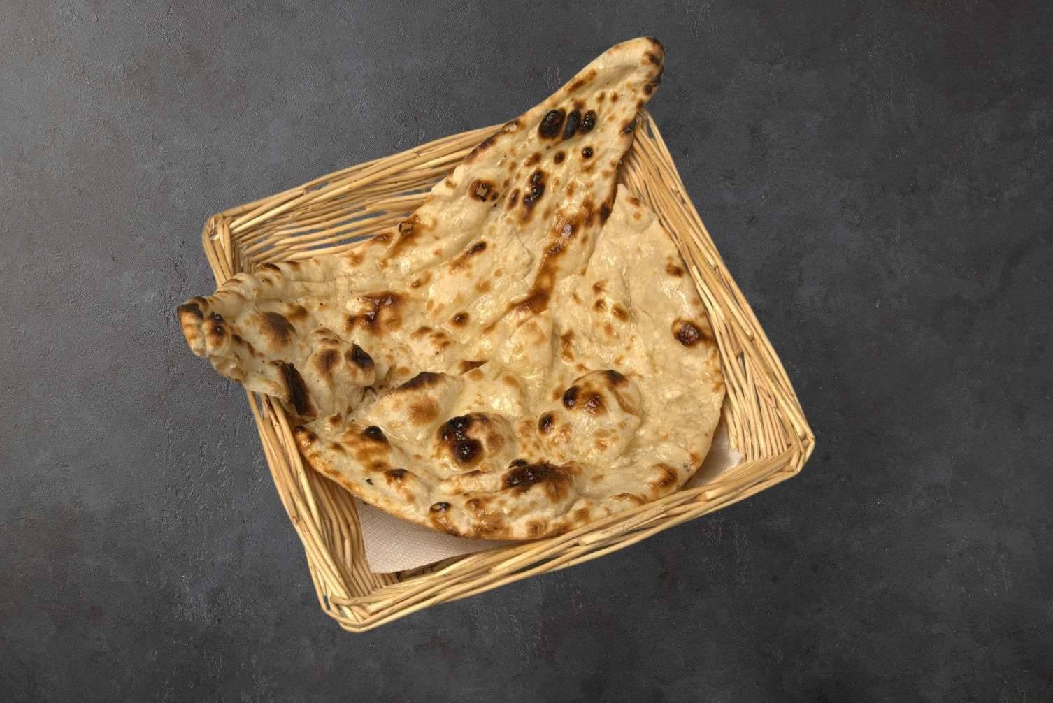 Tandoori Garlic Naan ⭐