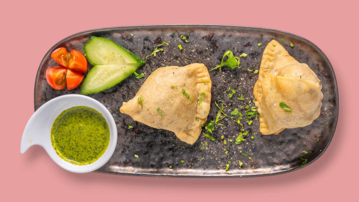 CHICKEN SAMOSA