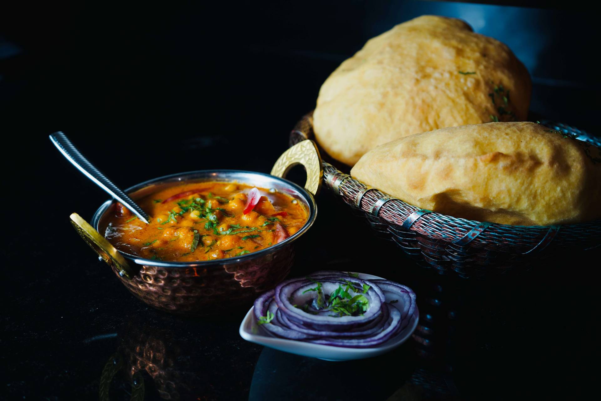 CHOLE BHATURE