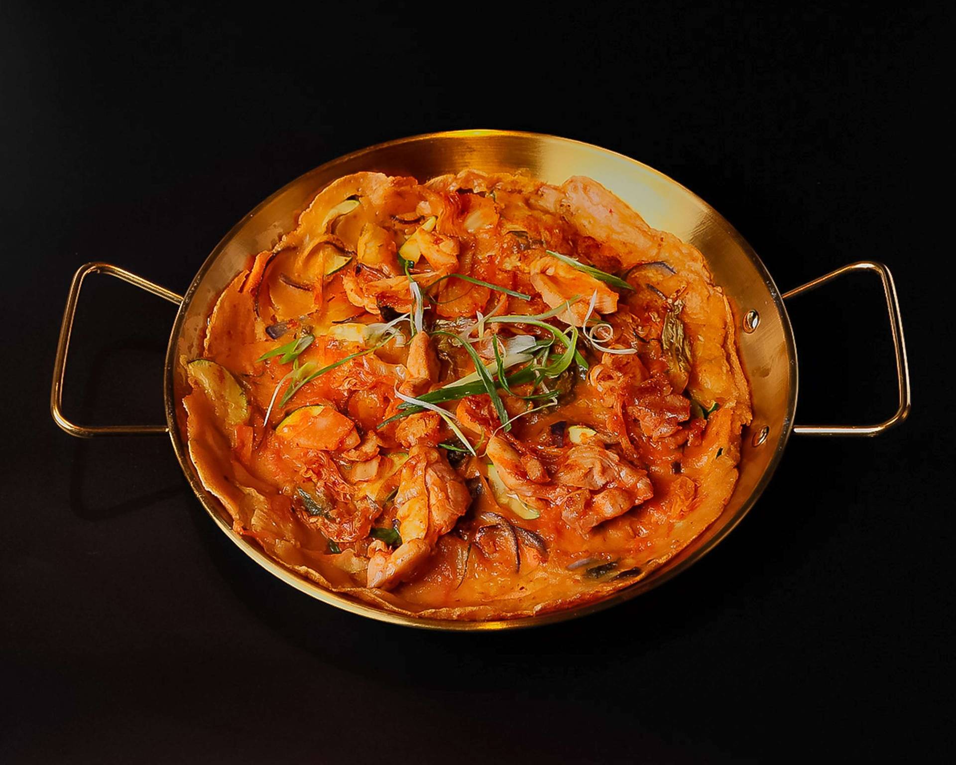 KIMCHIJEON KIMCHI PANCAKE mit Hähnchenfleisch