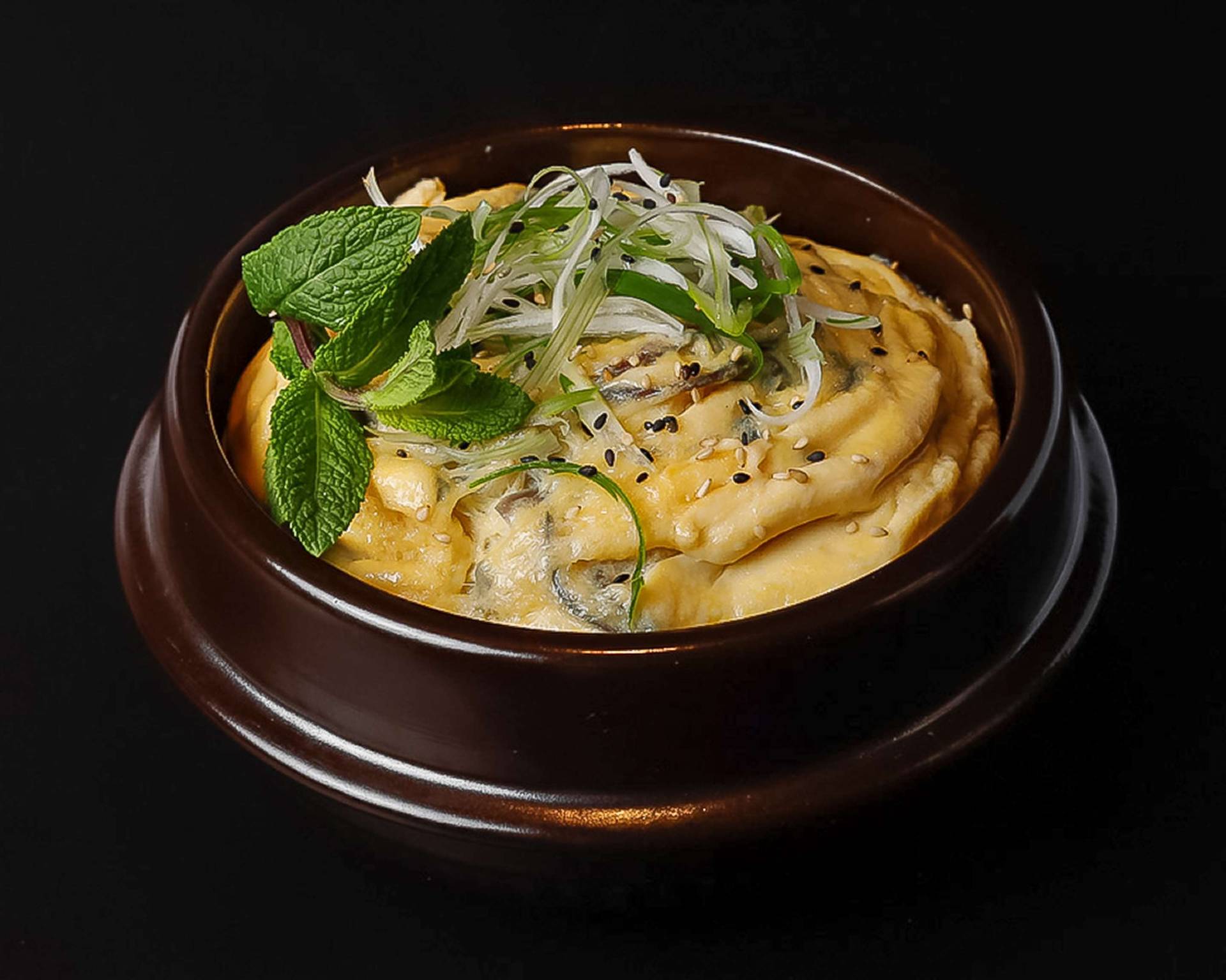 GYERAN JJIM EGG mit Gemüse und Frühlingszwiebeln und Käse