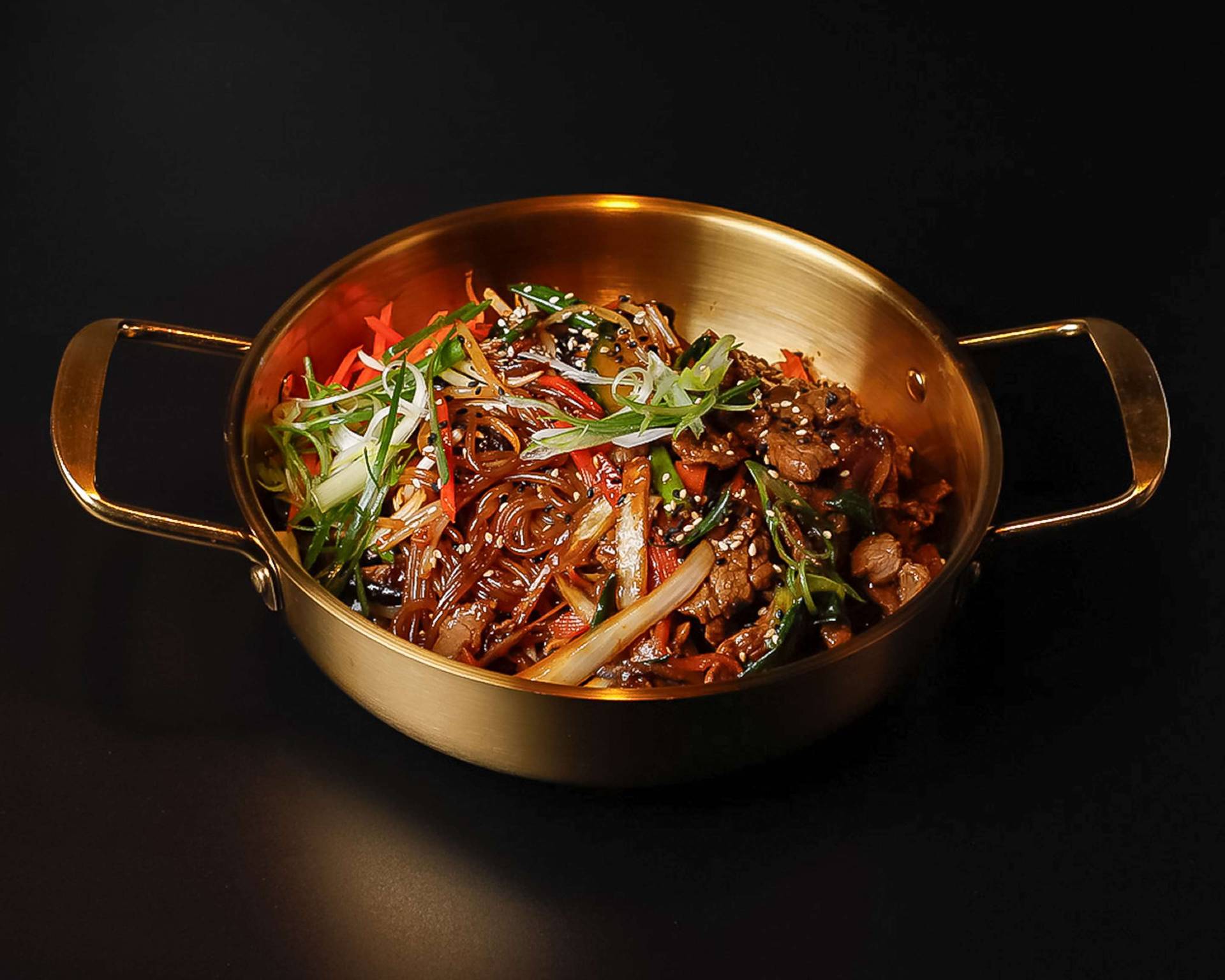 JAPCHAE KOREAN GLASS NOODLE STIR-FRY RINDFLEISCH