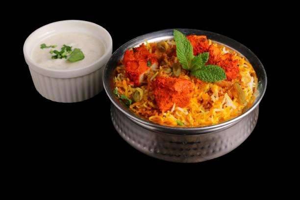 鸡肉提卡印度香饭