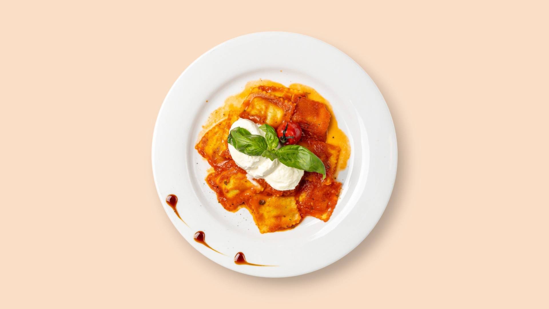 RAVIOLI AL POMODORO CON MOZZARELLA DI BUFALA