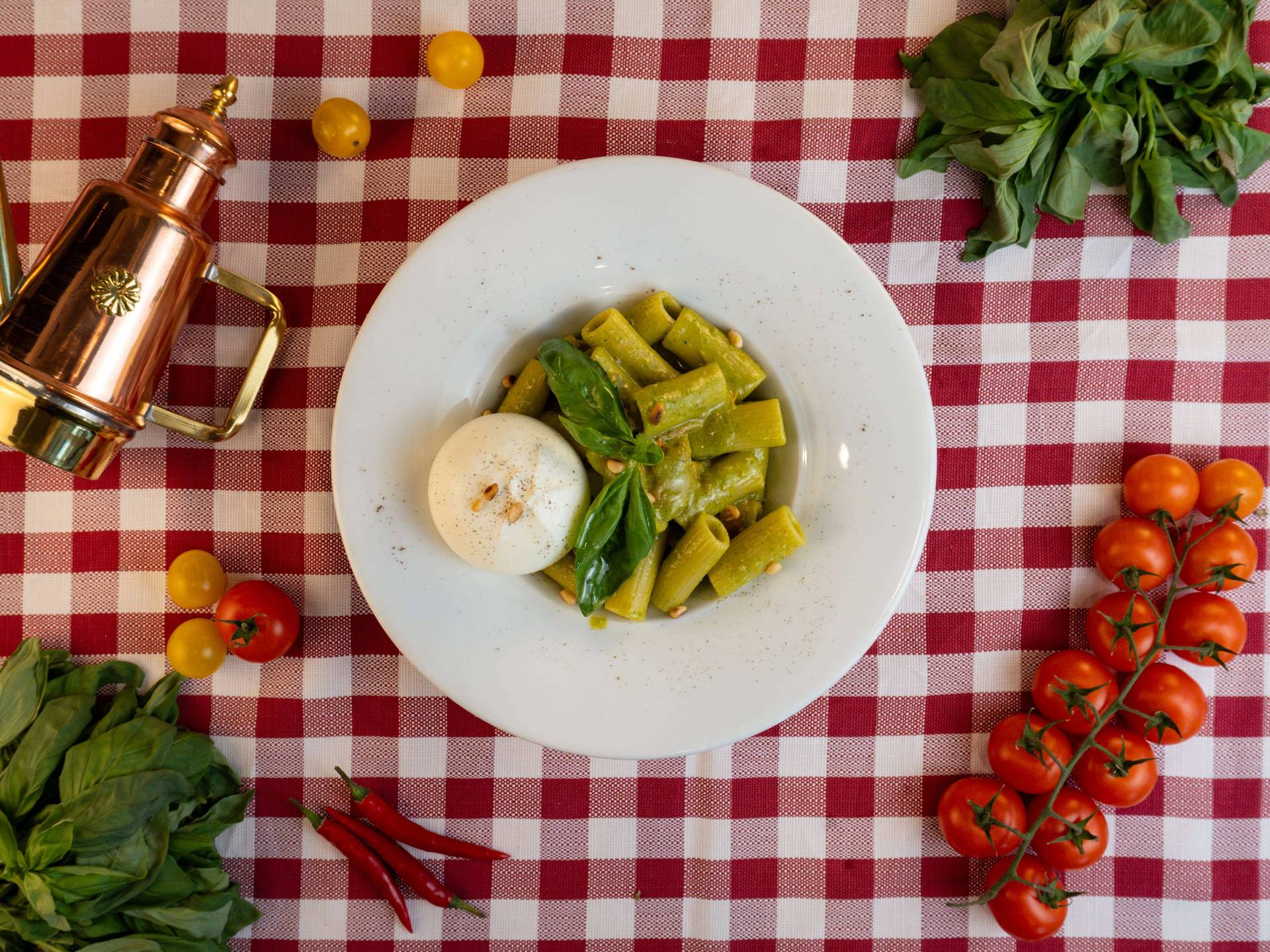 RIGATONI AL PESTO E BURRATA