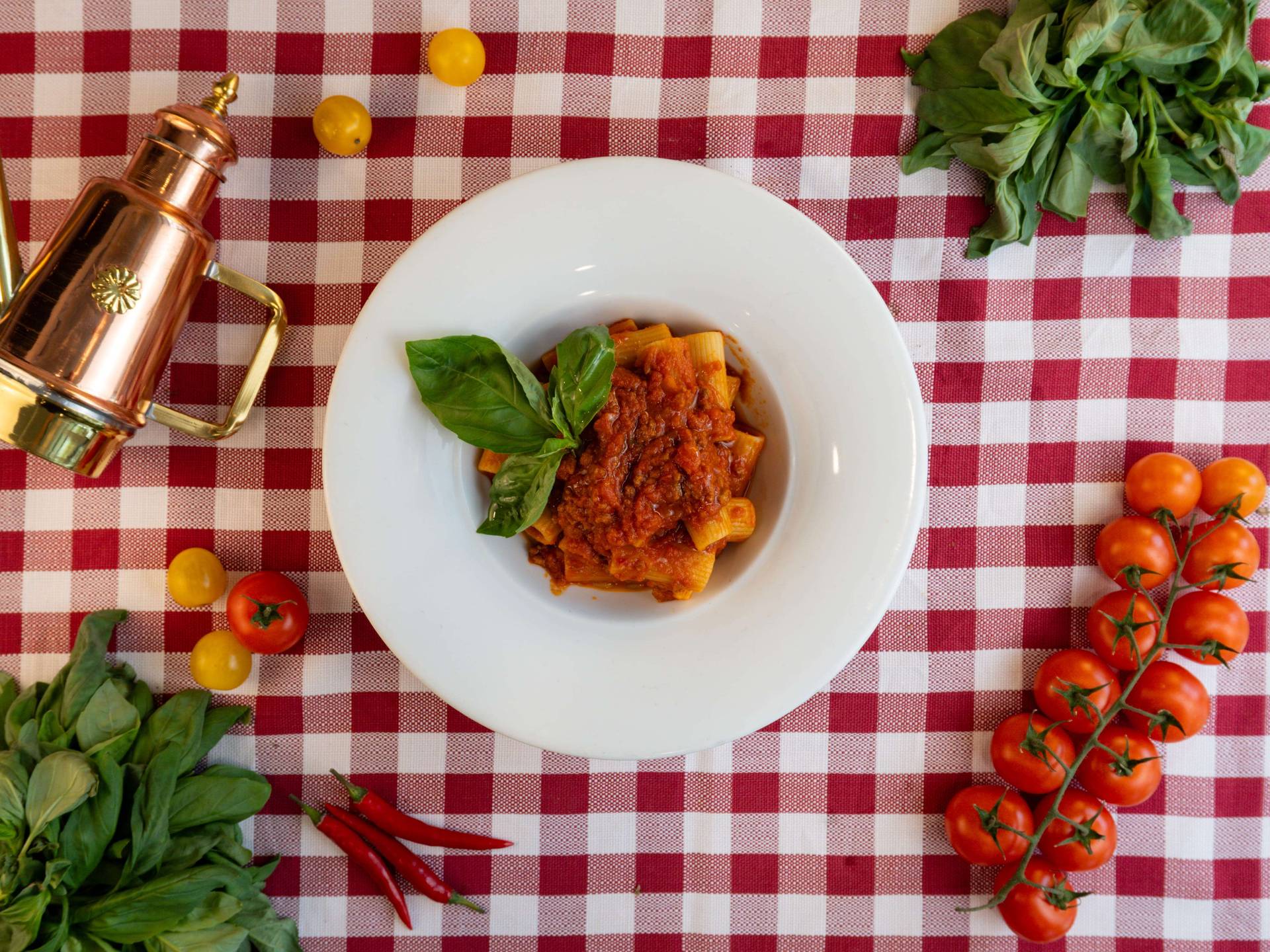 RIGATONI BOLOGNESE