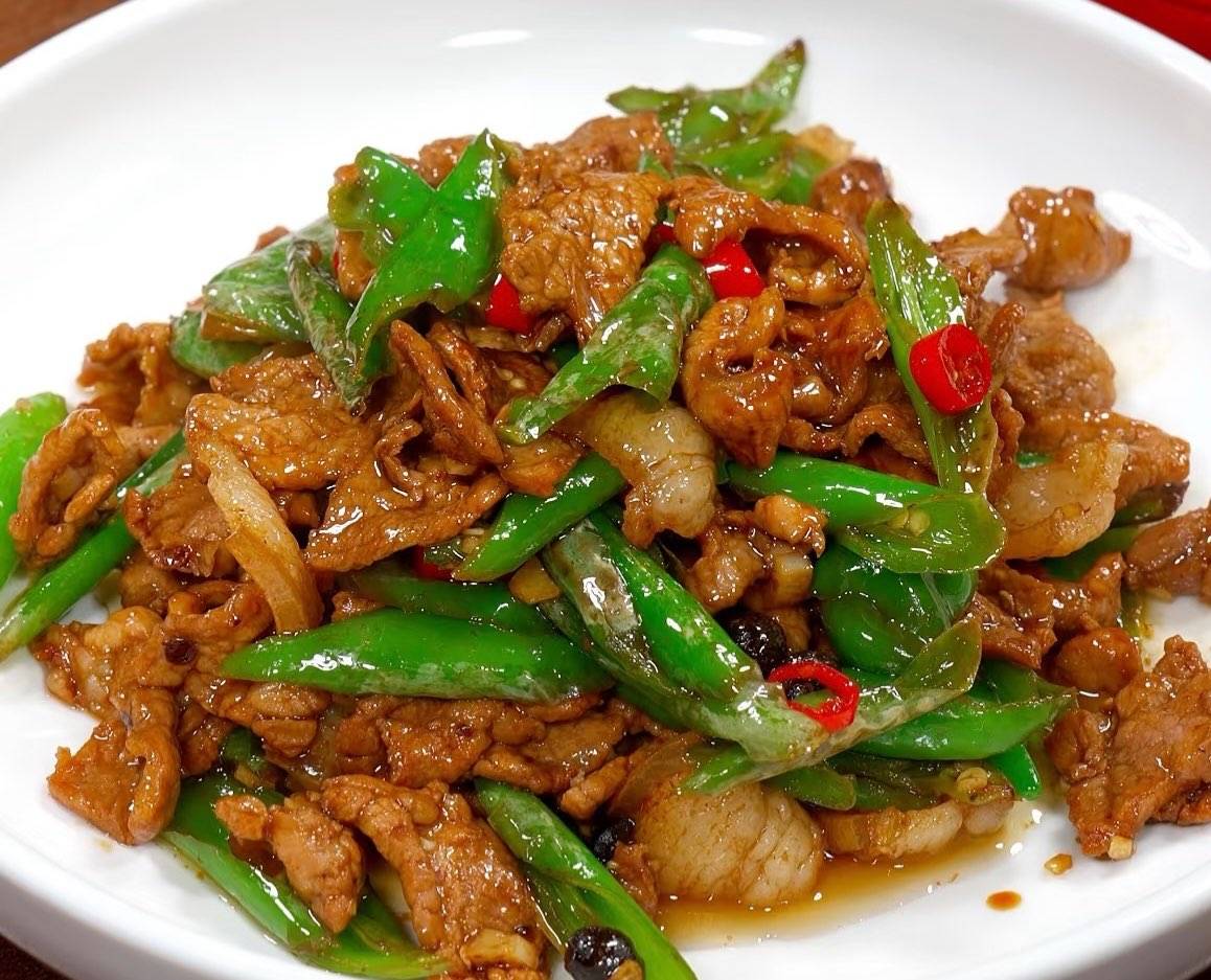 湘西小炒肉Schweinebauch in Dünnen Scheiben gebraten（sharf）