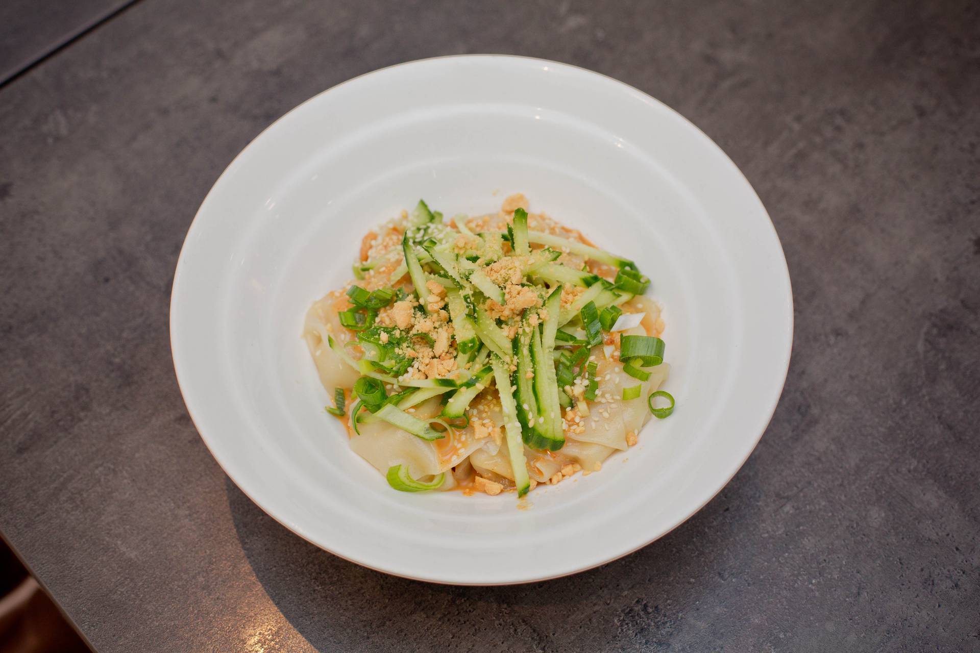 麻将馄饨Wantan mit Erdnusssoße