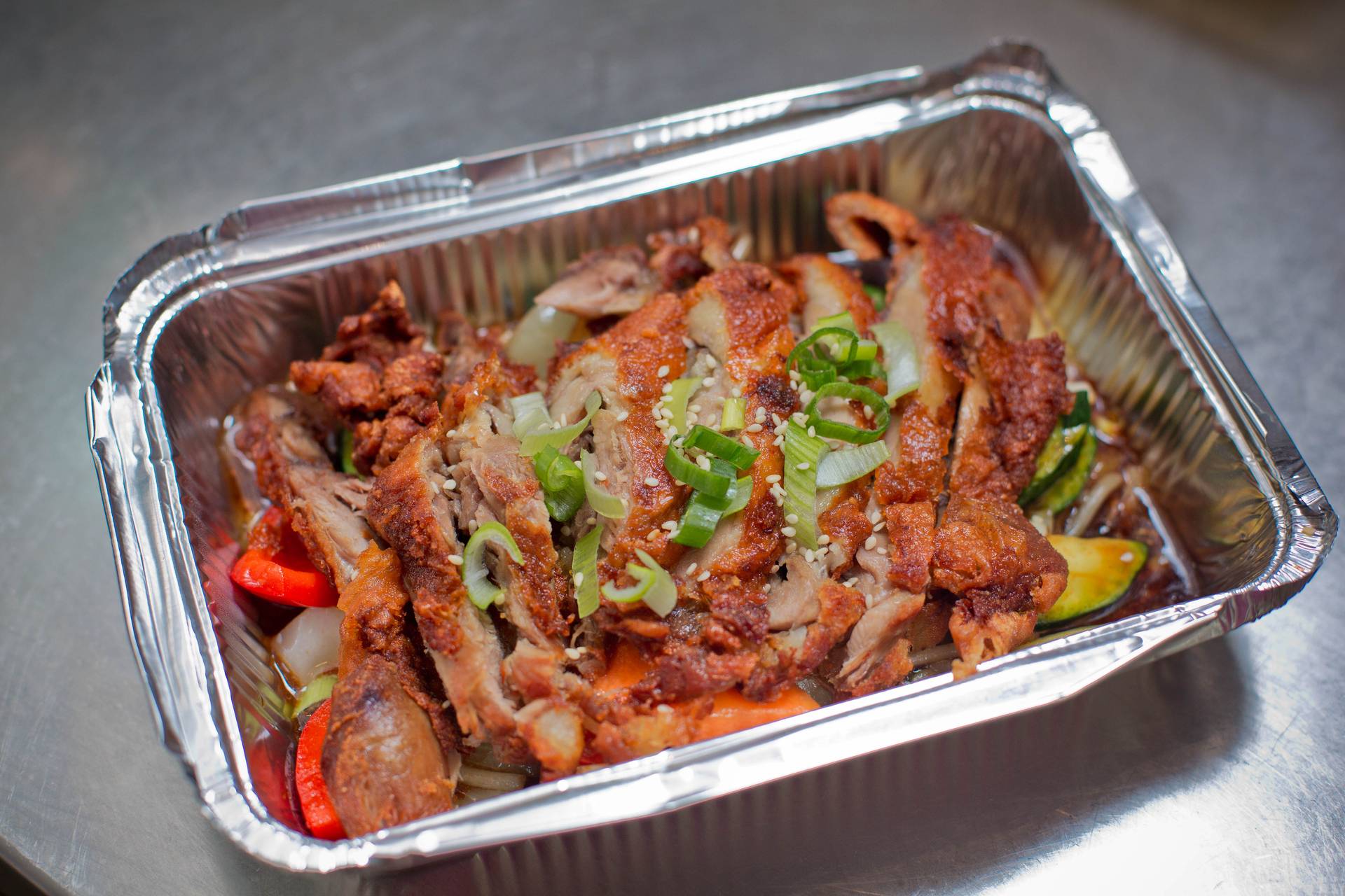 香酥鸭Knusprige Ente mit Gemüse