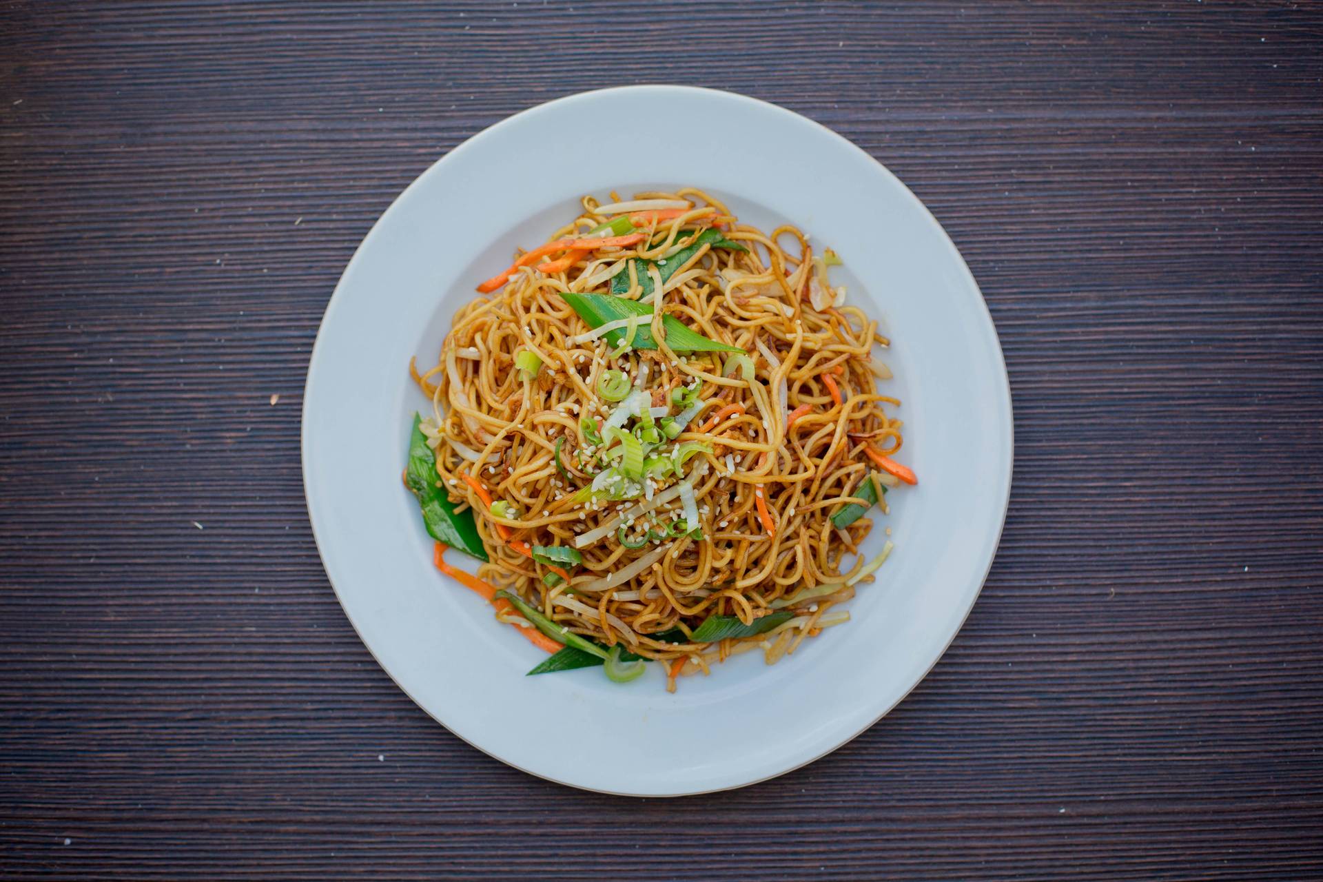 Gebratene Nudeln mit Gemüse & Ei