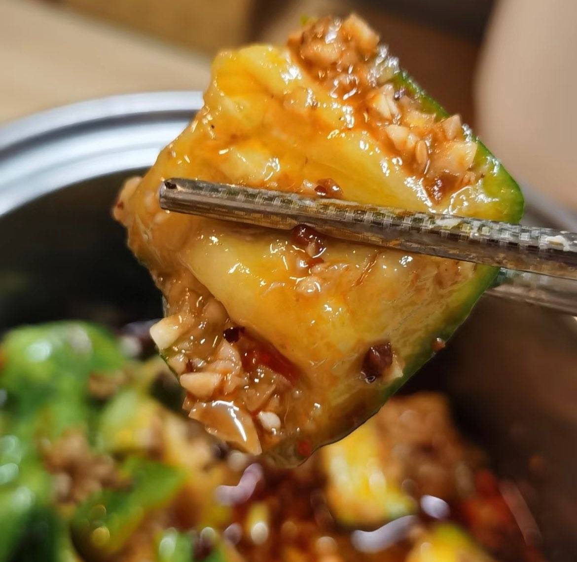 蒜泥黄瓜Gurkensalat mit gehacktem Knoblauch