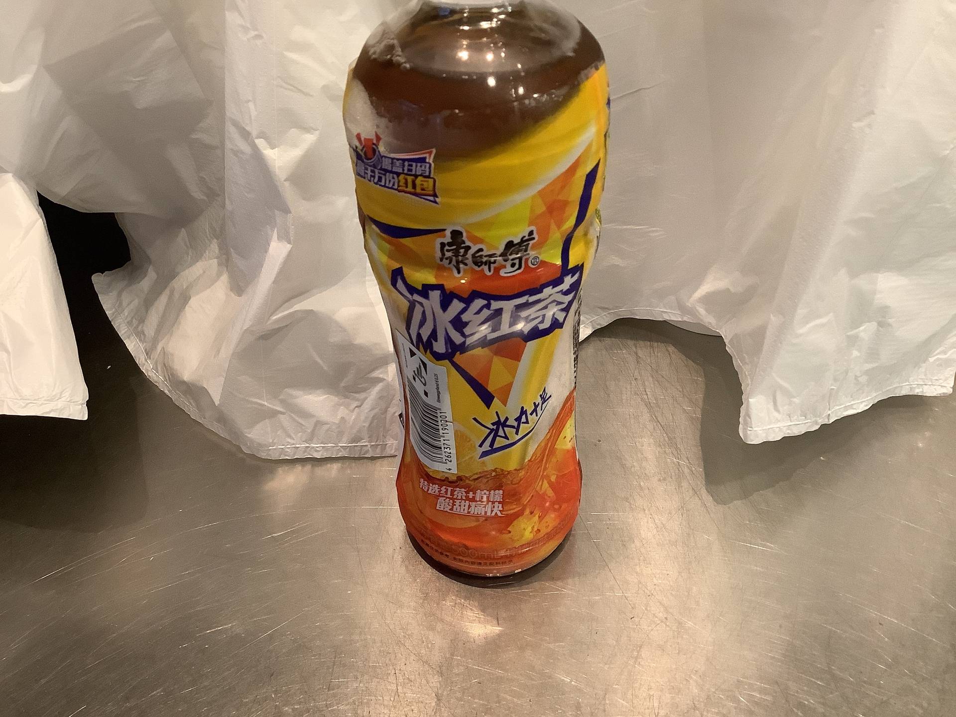康师傅冰红茶 krätergetränk schwarztee 500 ml