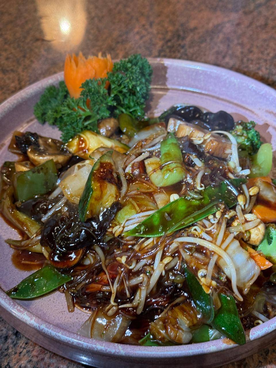 炒时蔬Sasiongemüse mit/ohne Knoblauch