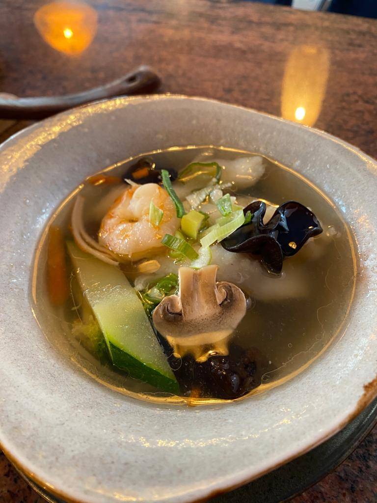 V5 海鲜汤Suppe mit meeresfrüchten