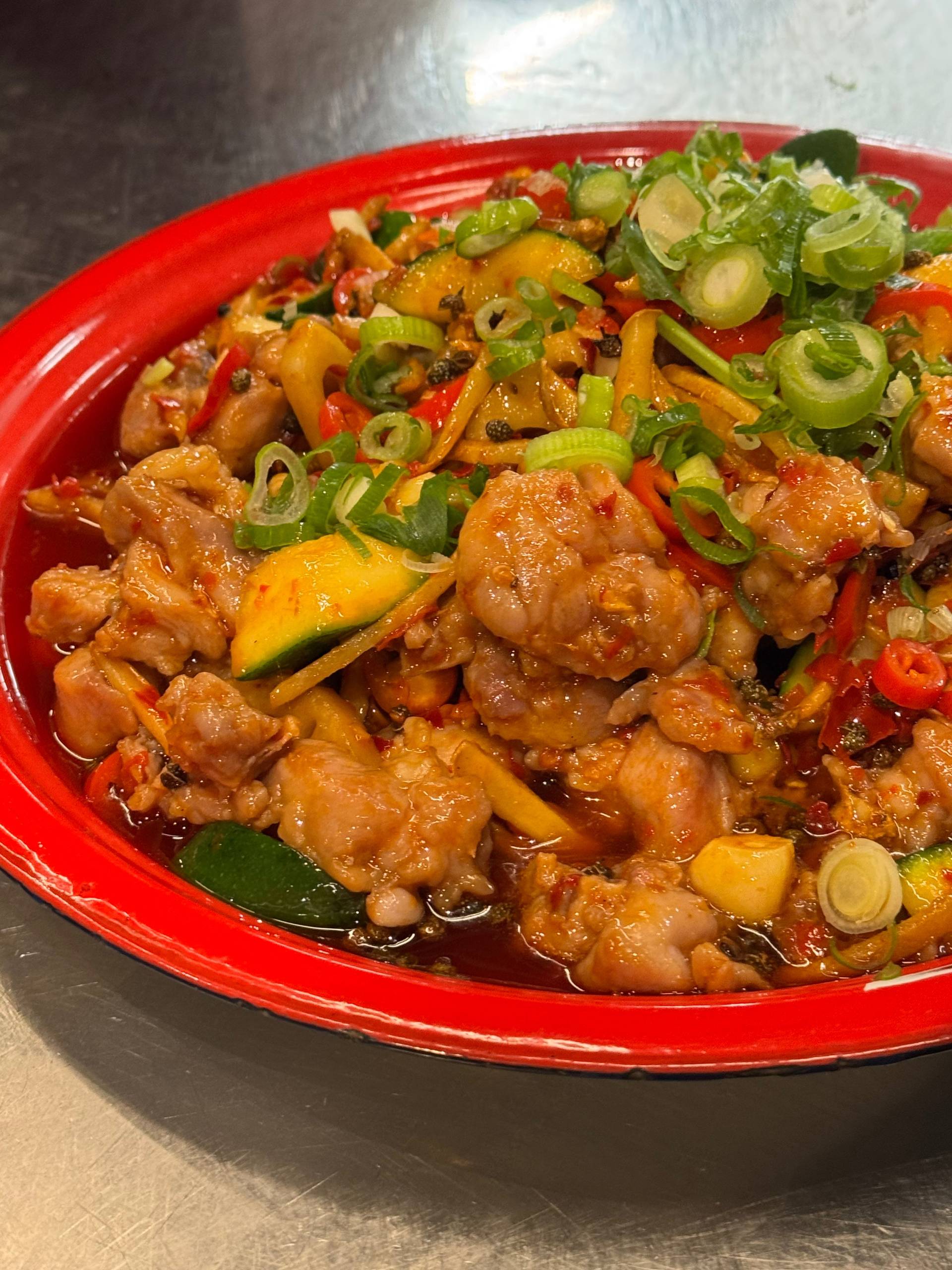 姜丝嫩兔（小份）Häse mit Chili Ingwer und Knoblauch (kleine Portion)