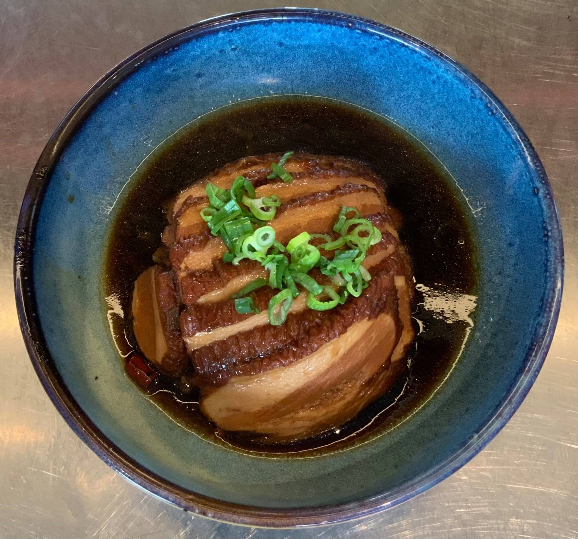 Kourou Schweinebrauch mit Wintergemüse 梅干菜扣肉