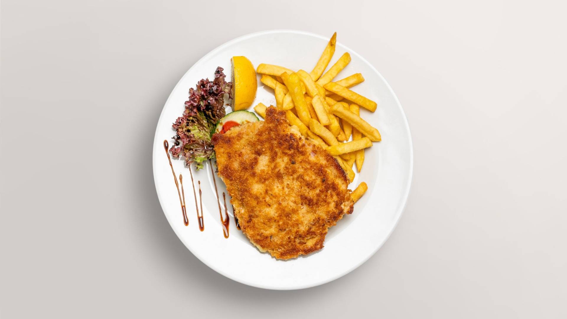 Cordon Bleu with wild garlic and mozzarella filling